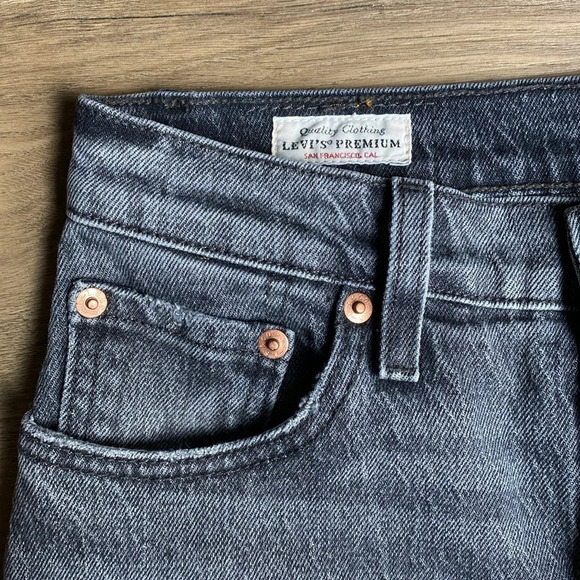 NWOT Levi’s Premium 501 button fly high rise mom jeans, Big E - Picture 6 of 15